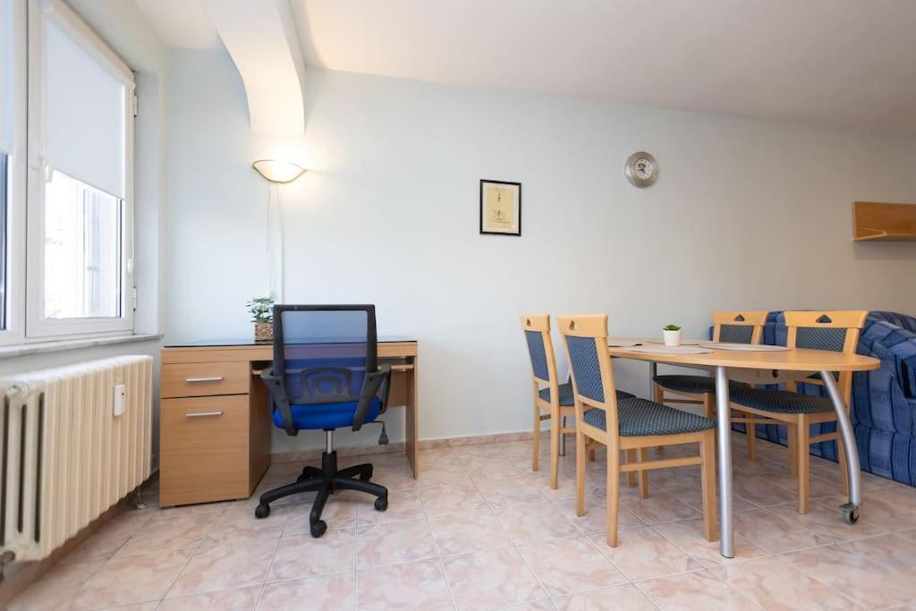 Sunny & Convenient On Dondoukov Blvd, 1 Bdr Zaimov Apartment